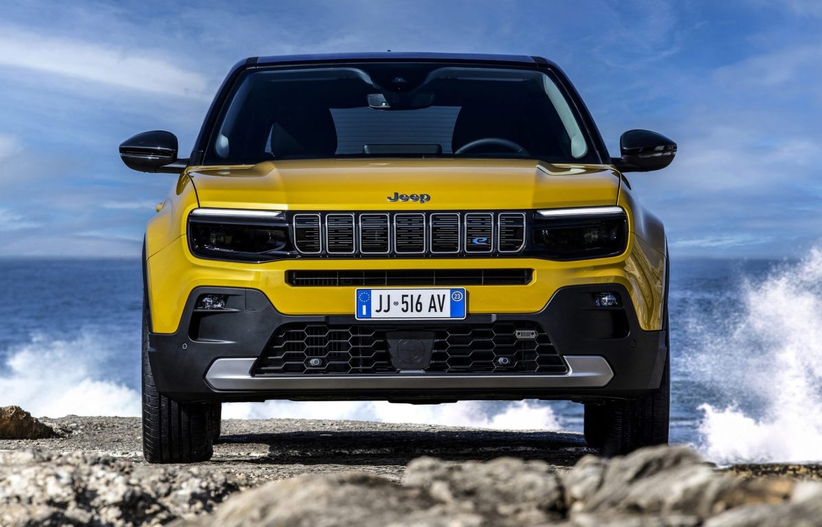 Jeep’in tamamen elektrikli ilk modeli Avenger, Paris Otomobil Fuarı’nda tanıtıldı