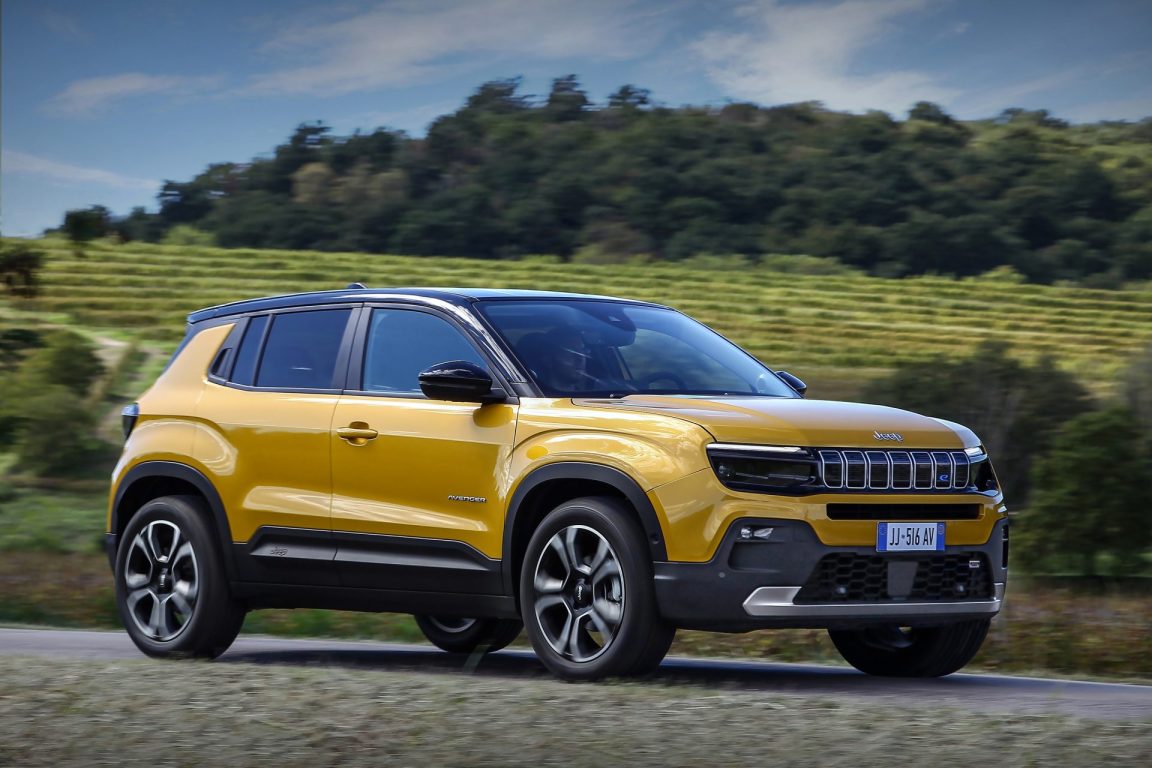 Jeep’in tamamen elektrikli ilk modeli Avenger, Paris Otomobil Fuarı’nda tanıtıldı