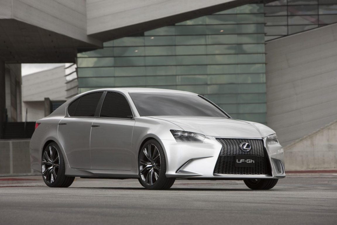 Lexus RZ 450 e’de Spindle panjur imzası