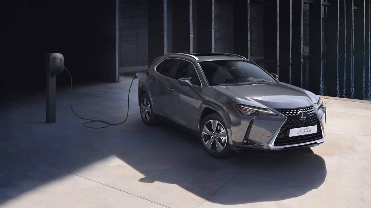 Lexus, UX 300e’yi satışa sunmaya hazırlanıyor