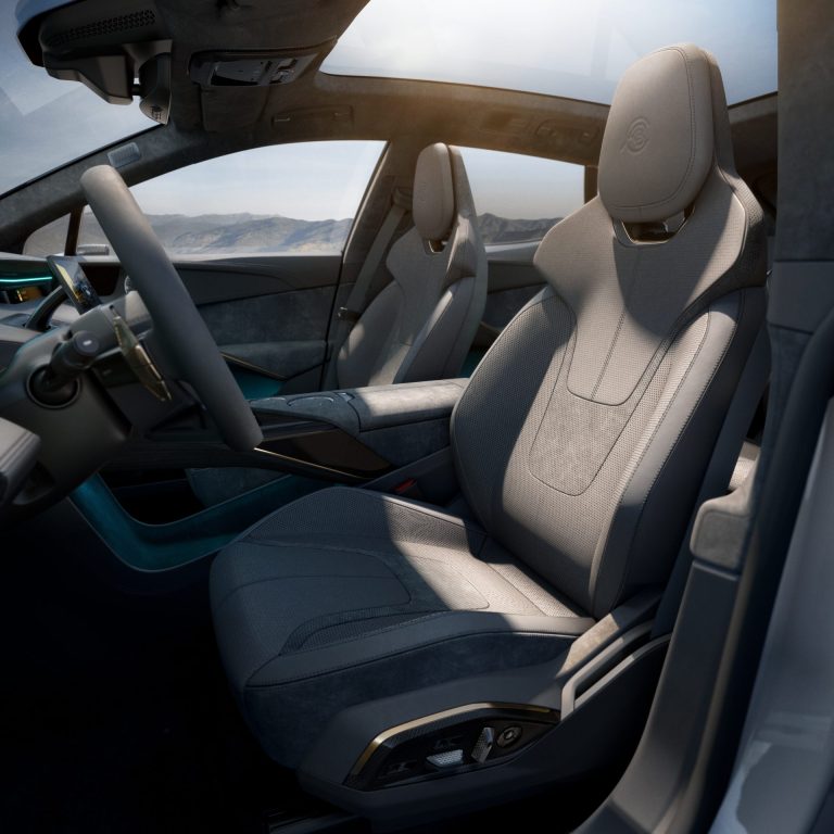 Merakla beklenen Hiper-SUV Lotus Eletre