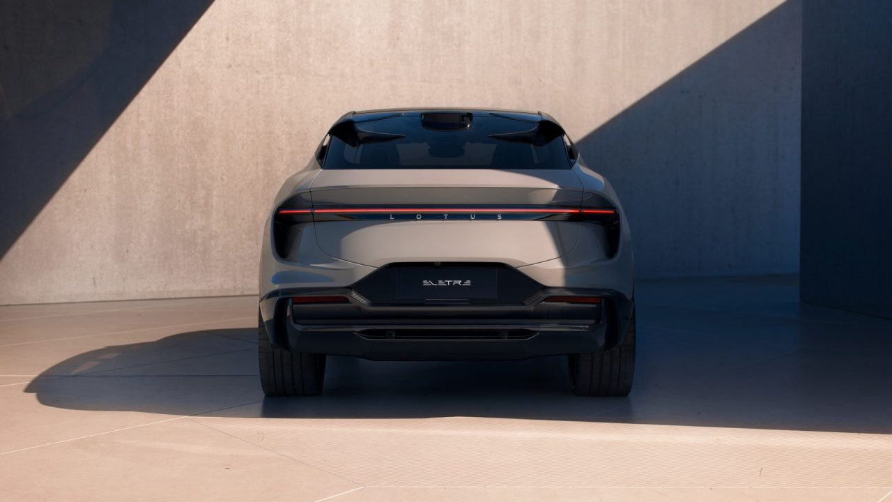 Merakla beklenen Hiper-SUV Lotus Eletre