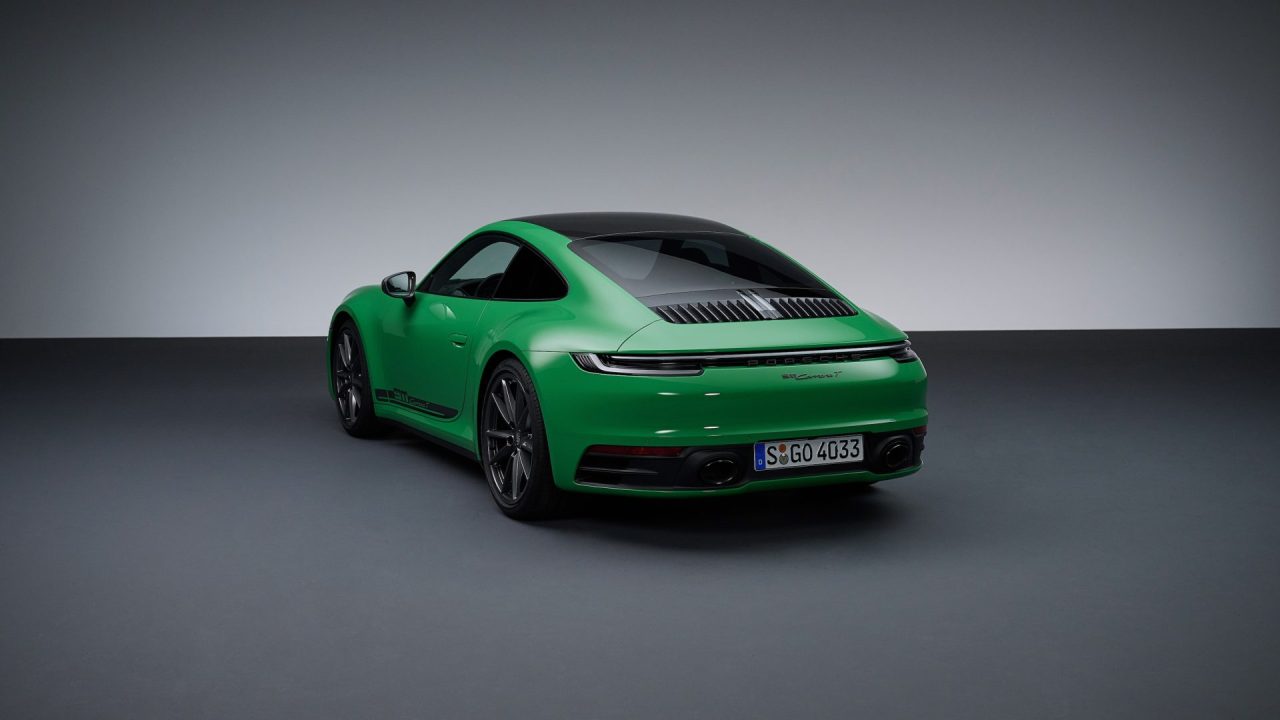 Porsche, daha hafiflemiş olan 911 Carrera T ‘yi tanıttı