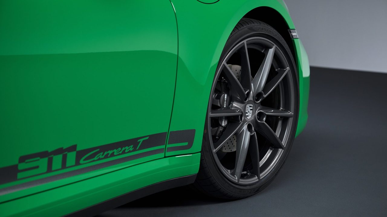Porsche, daha hafiflemiş olan 911 Carrera T ‘yi tanıttı