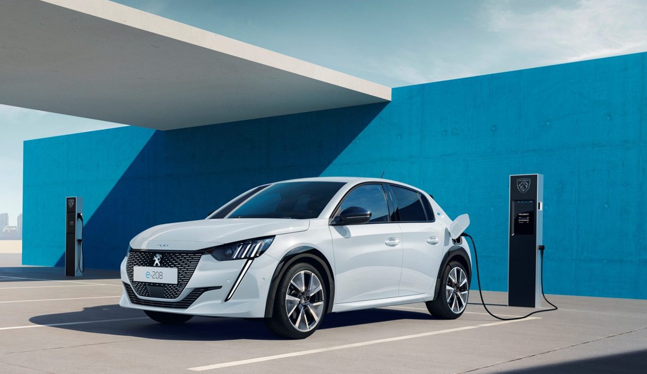 Peugeot Paris Otomobil Fuarı’nda yeni modeli 408 ve yeni E-208’i tanıtacak