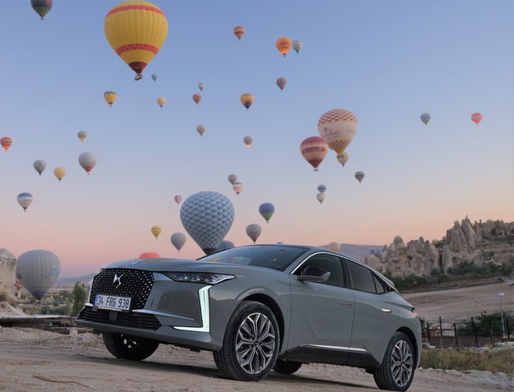 Modern SUV Coupe ile kompakt hatchback bir arada : Yeni DS 4 satışa sunuldu