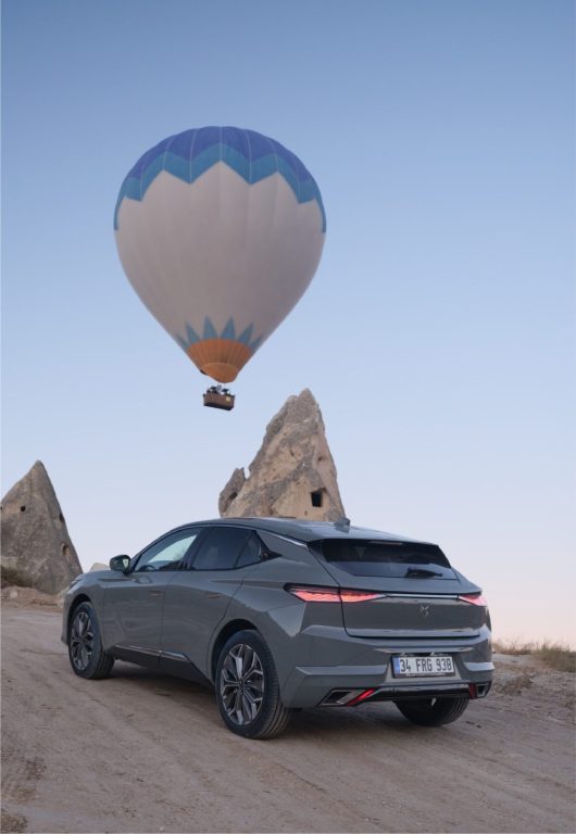 Modern SUV Coupe ile kompakt hatchback bir arada : Yeni DS 4 satışa sunuldu