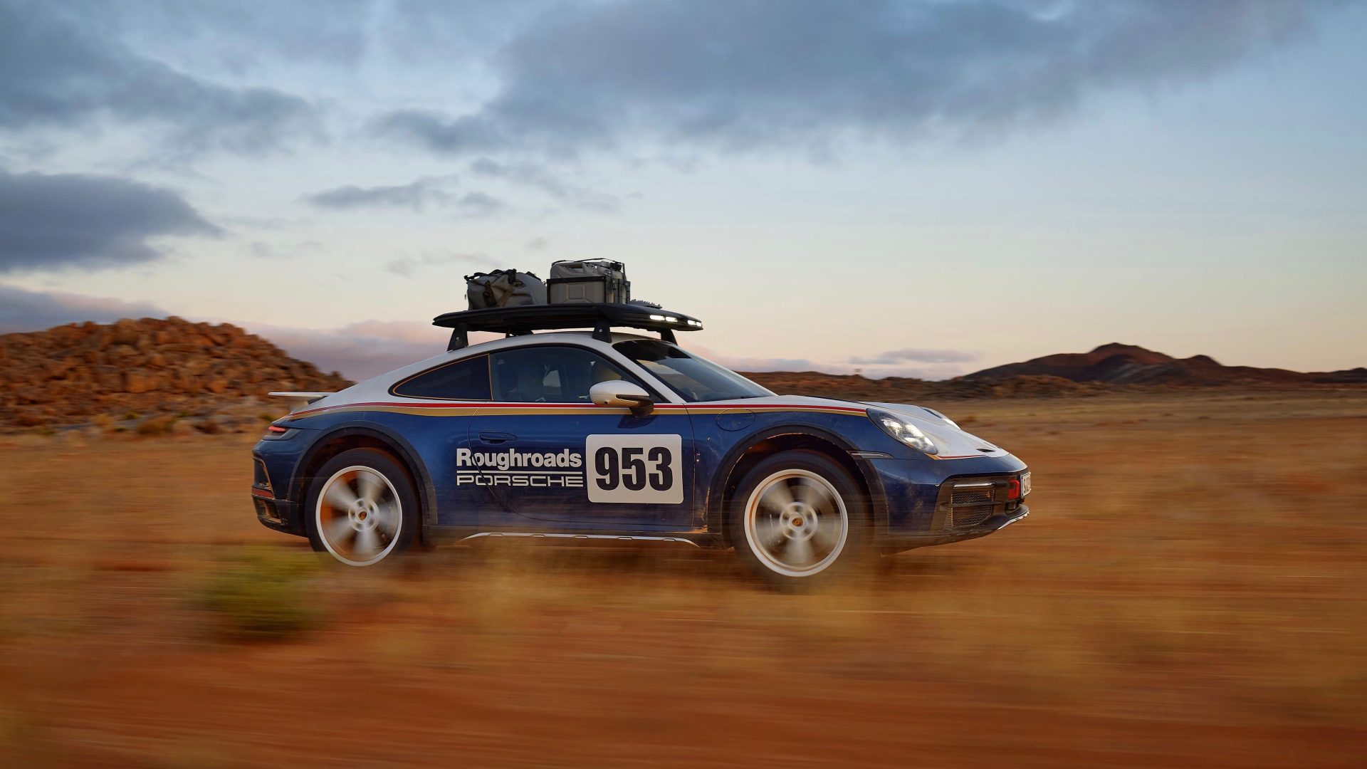 Porsche 911 Dakar karşınızda!