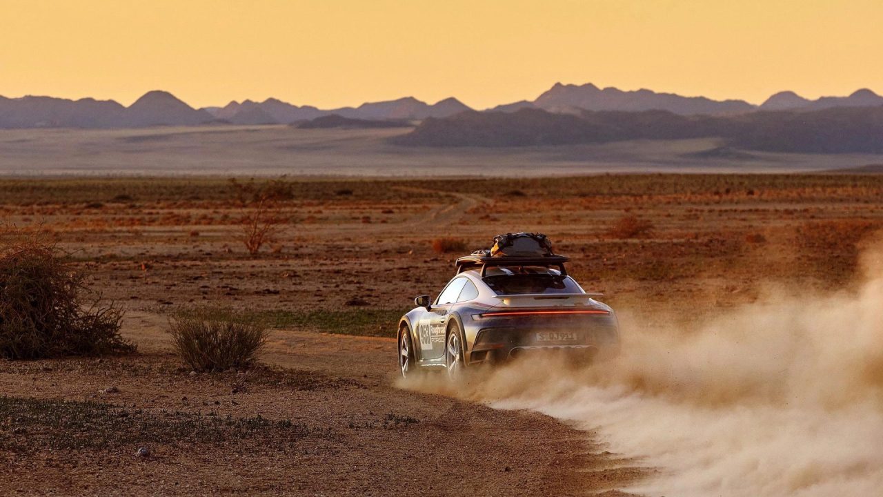 Porsche 911 Dakar karşınızda!
