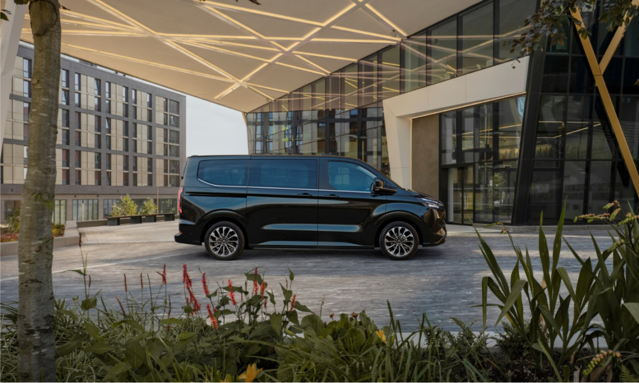 Ford, tam elektrikli modeli yeni E-Tourneo Custom’u tanıttı