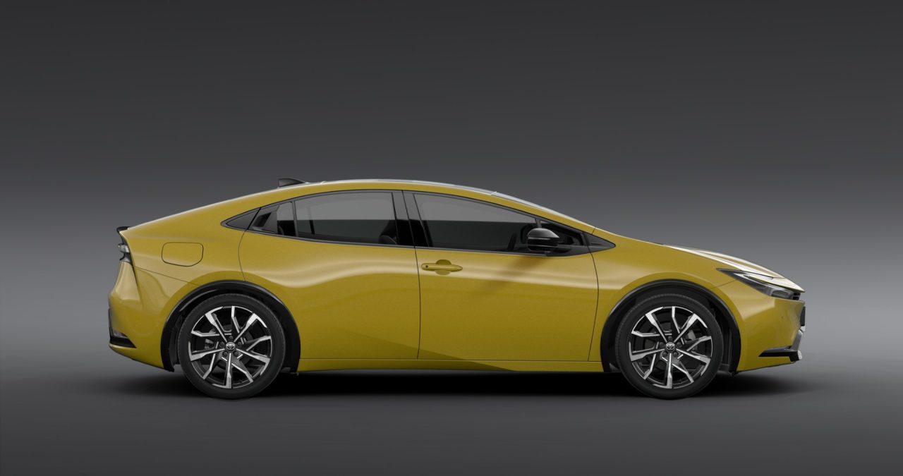 Toyota Prius baştan aşağı yenilendi