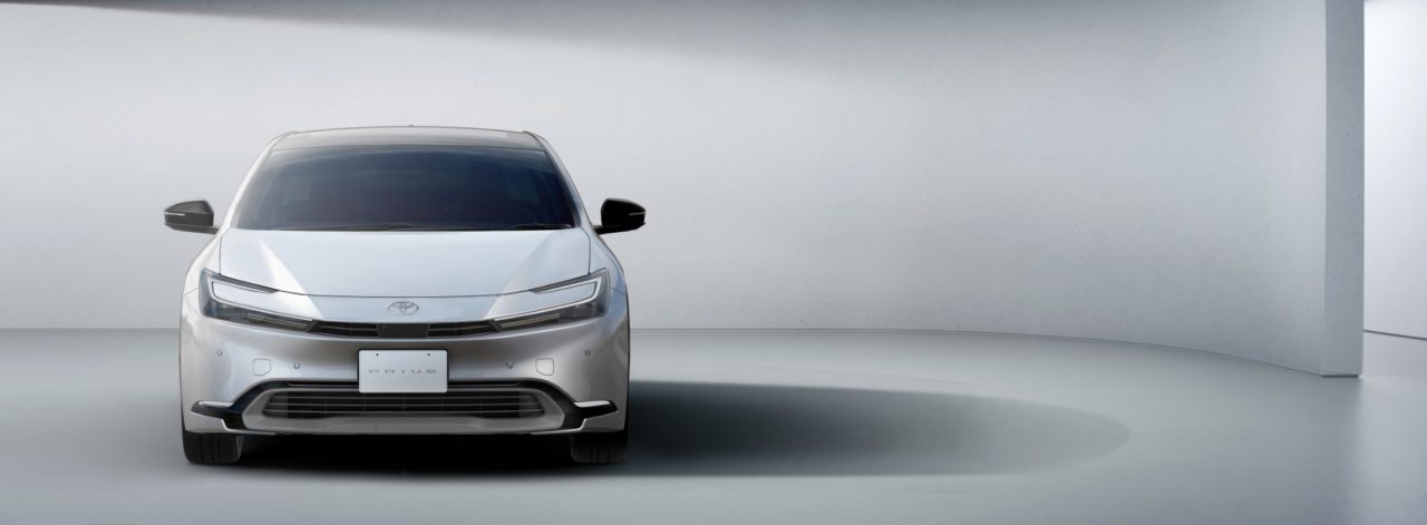 Toyota Prius baştan aşağı yenilendi
