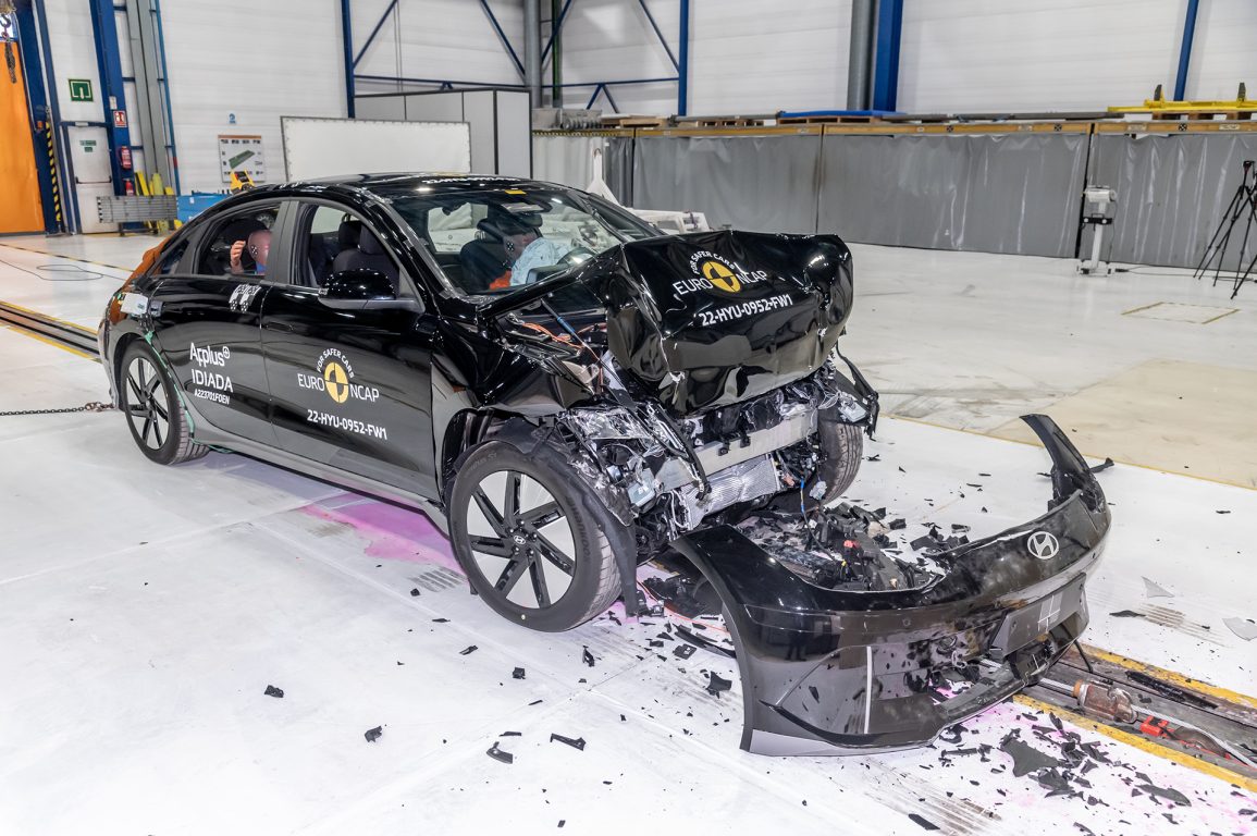 Hyundai’nin elektriklisi IONIQ 6, Euro NCAP çarpışma testlerinden kaç puan aldı?