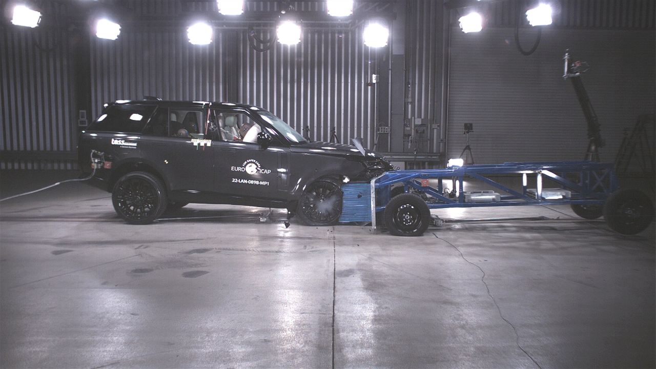 Yeni Range Rover ve Range Rover Sport Euro NCAP’ten kaç yıldız aldı?