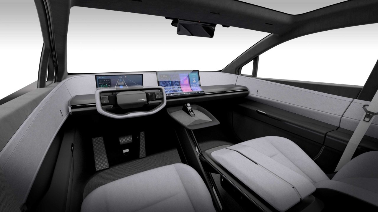 Toyota bZ SUV’un örtüsünü LA Auto Show’da kaldırdı