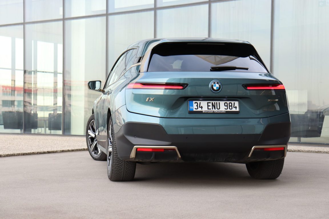 BMW iX xDrive40 Test Sürüşü