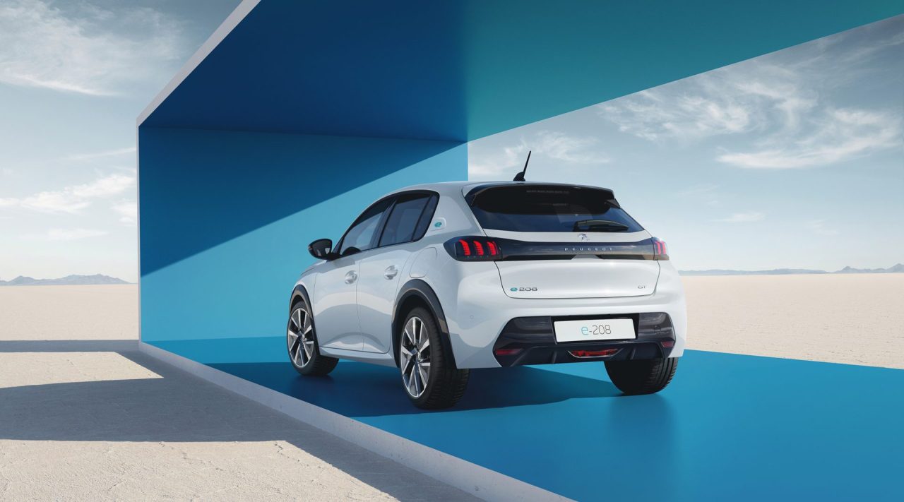 Elektrikli Peugeot 208, e-308’in yeni güç-aktarma sistemleriyle yollara çıkıyor