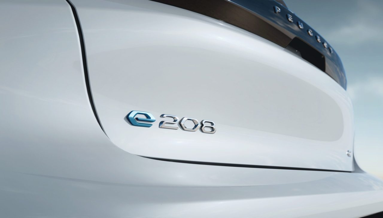 Elektrikli Peugeot 208, e-308’in yeni güç-aktarma sistemleriyle yollara çıkıyor