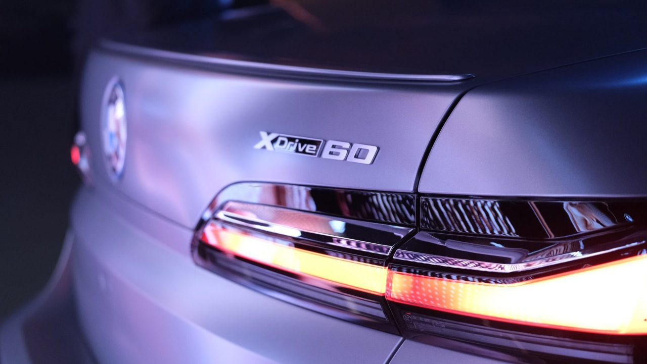 Yeni BMW 7 Serisi ve elektrikli i7, Ocak ayında geliyor