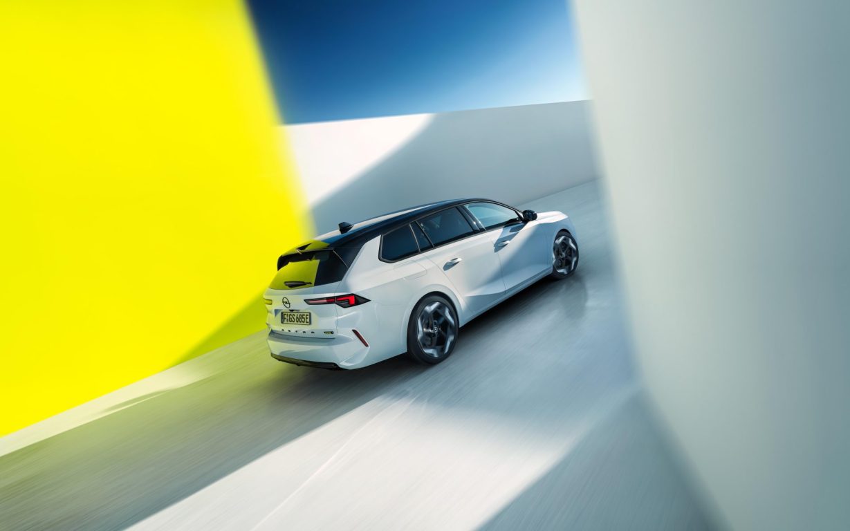Elektrikli Opel Astra GSe tüm detaylarıyla karşınızda