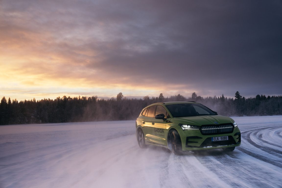 Skoda Enyaq RS iV SUV ile iki dünya rekoru unvanı kazandı