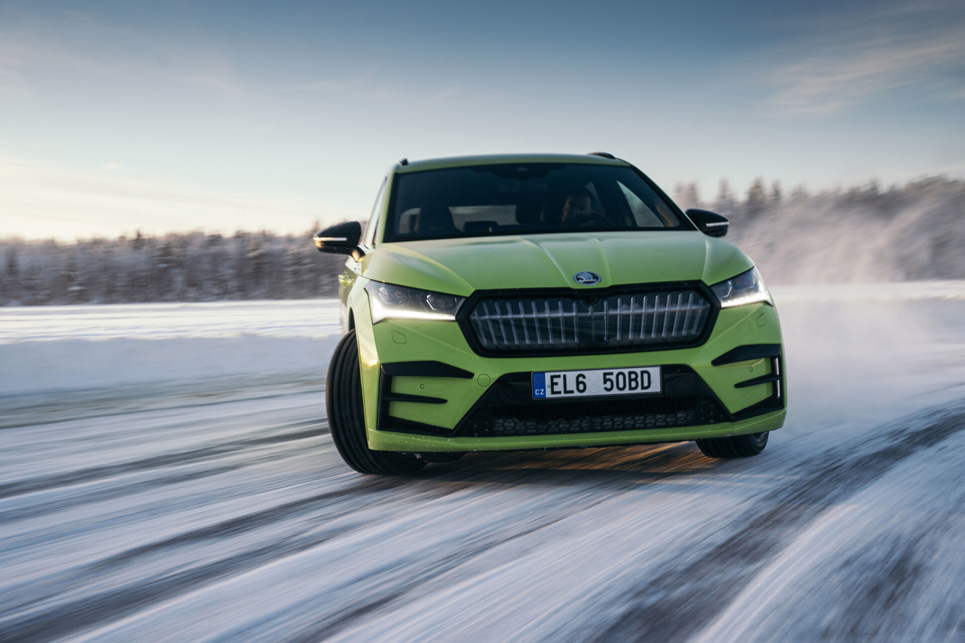 Skoda Enyaq RS iV SUV ile iki dünya rekoru unvanı kazandı