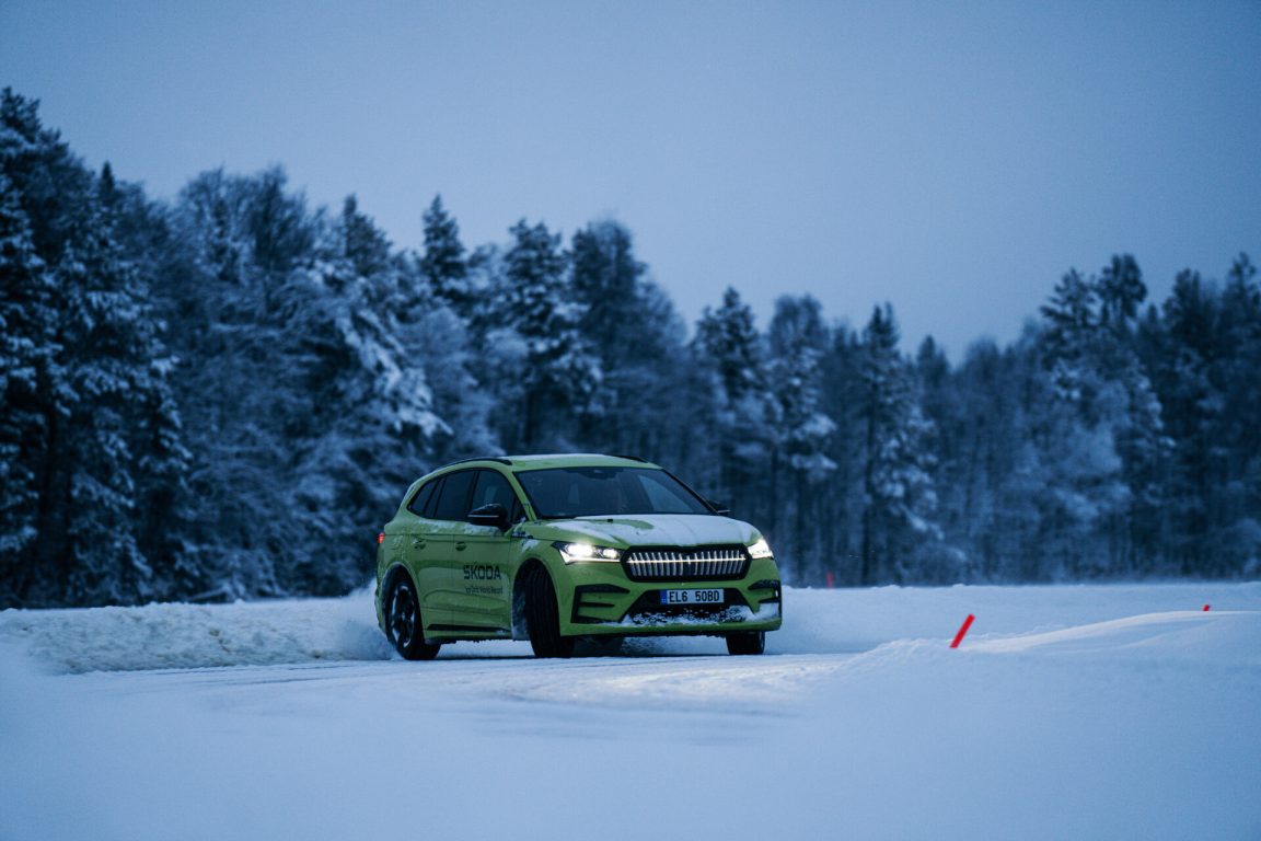 Skoda Enyaq RS iV SUV ile iki dünya rekoru unvanı kazandı