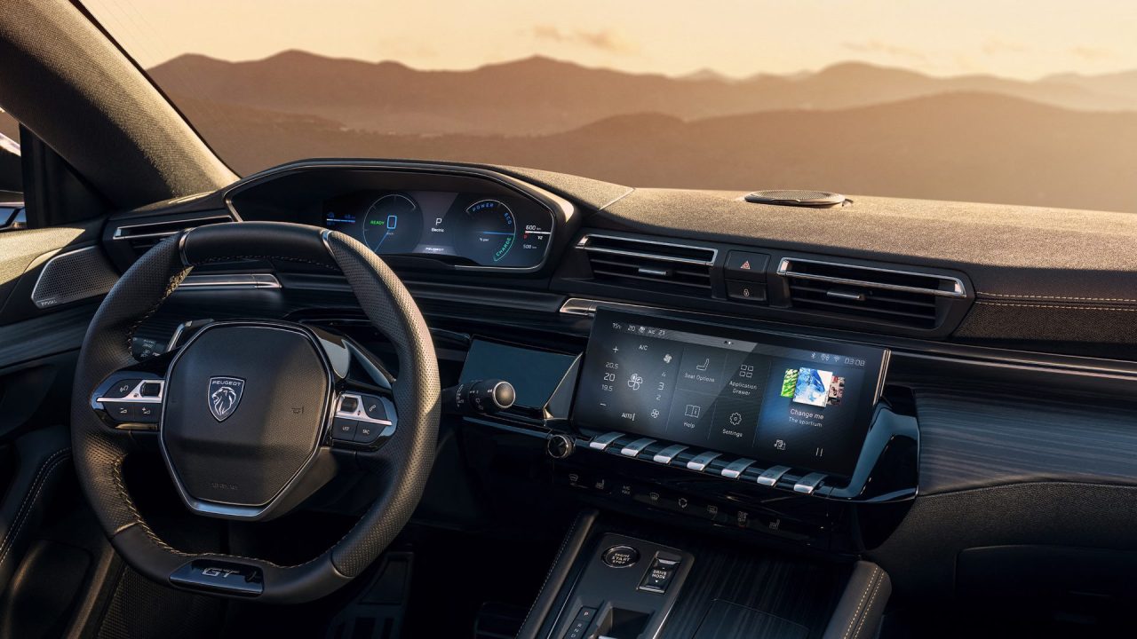 Yeni Peugeot 508 altı farklı motor seçeneğiyle tanıtıldı
