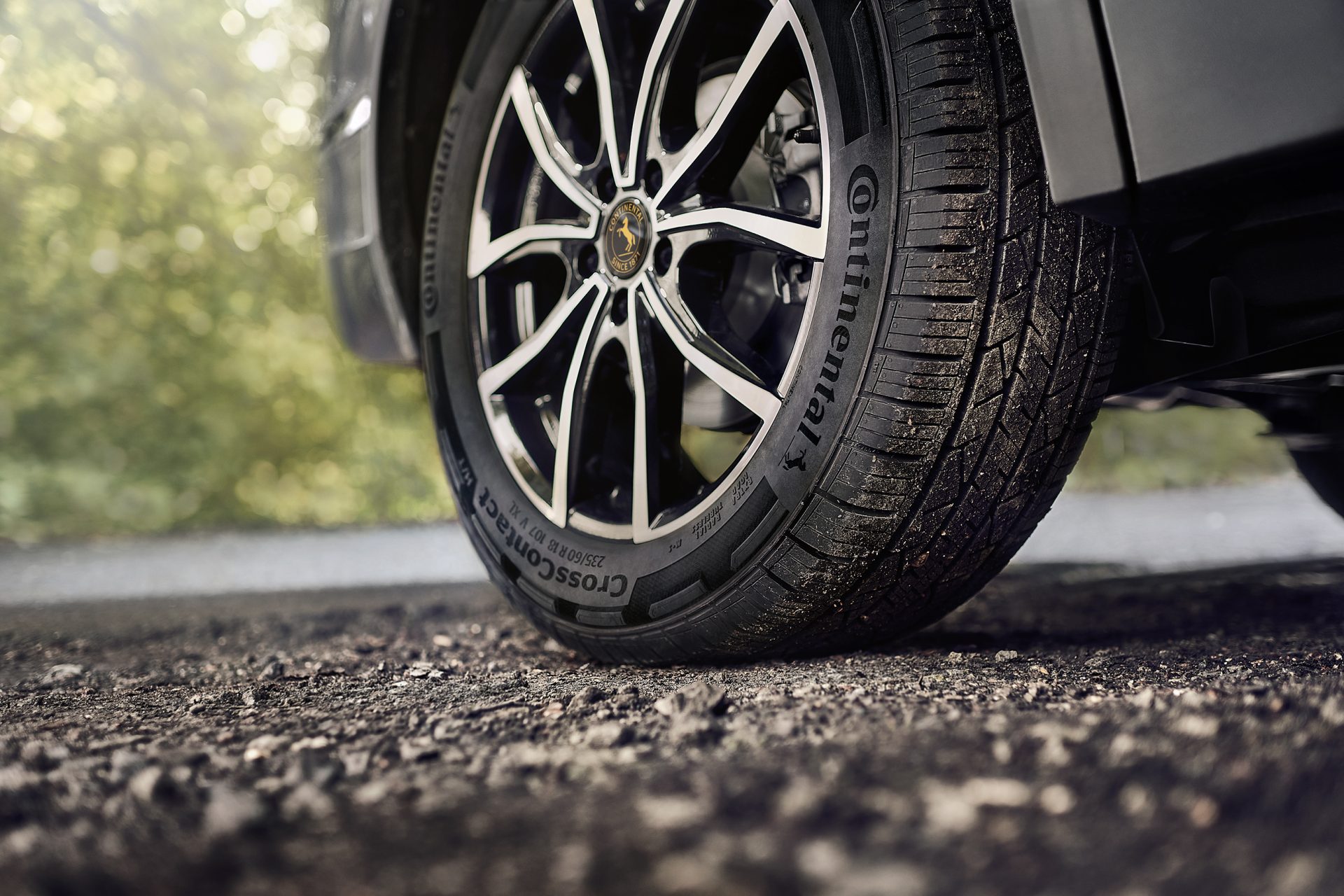 Continental CrossContact H/T hem yolda hem arazide