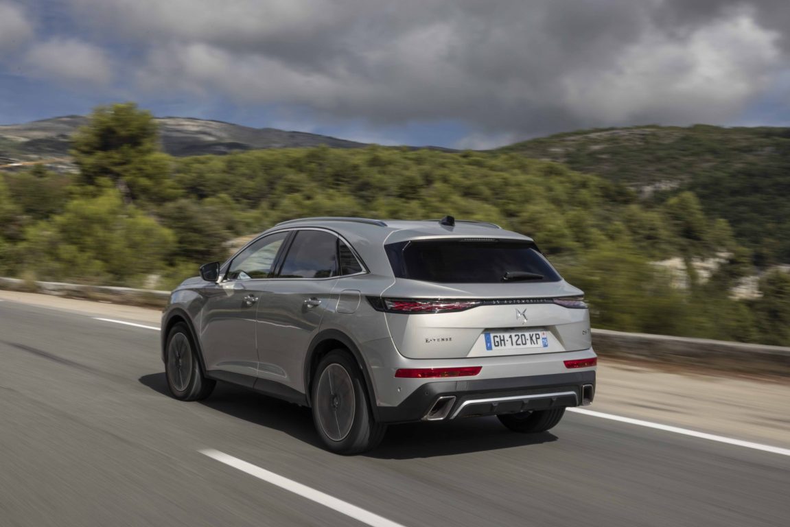DS 7 E-TENSE 225 şarj edilebilir hibrit versiyonu satışa sunuldu