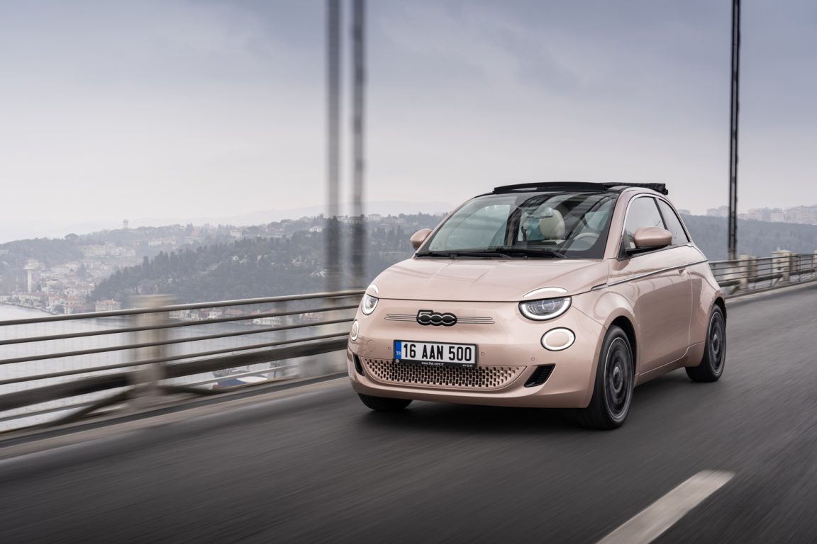 Tamamen elektrikli Fiat 500e satışa sunuldu