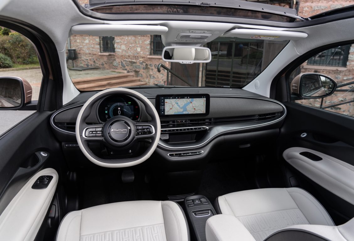 Tamamen elektrikli Fiat 500e satışa sunuldu