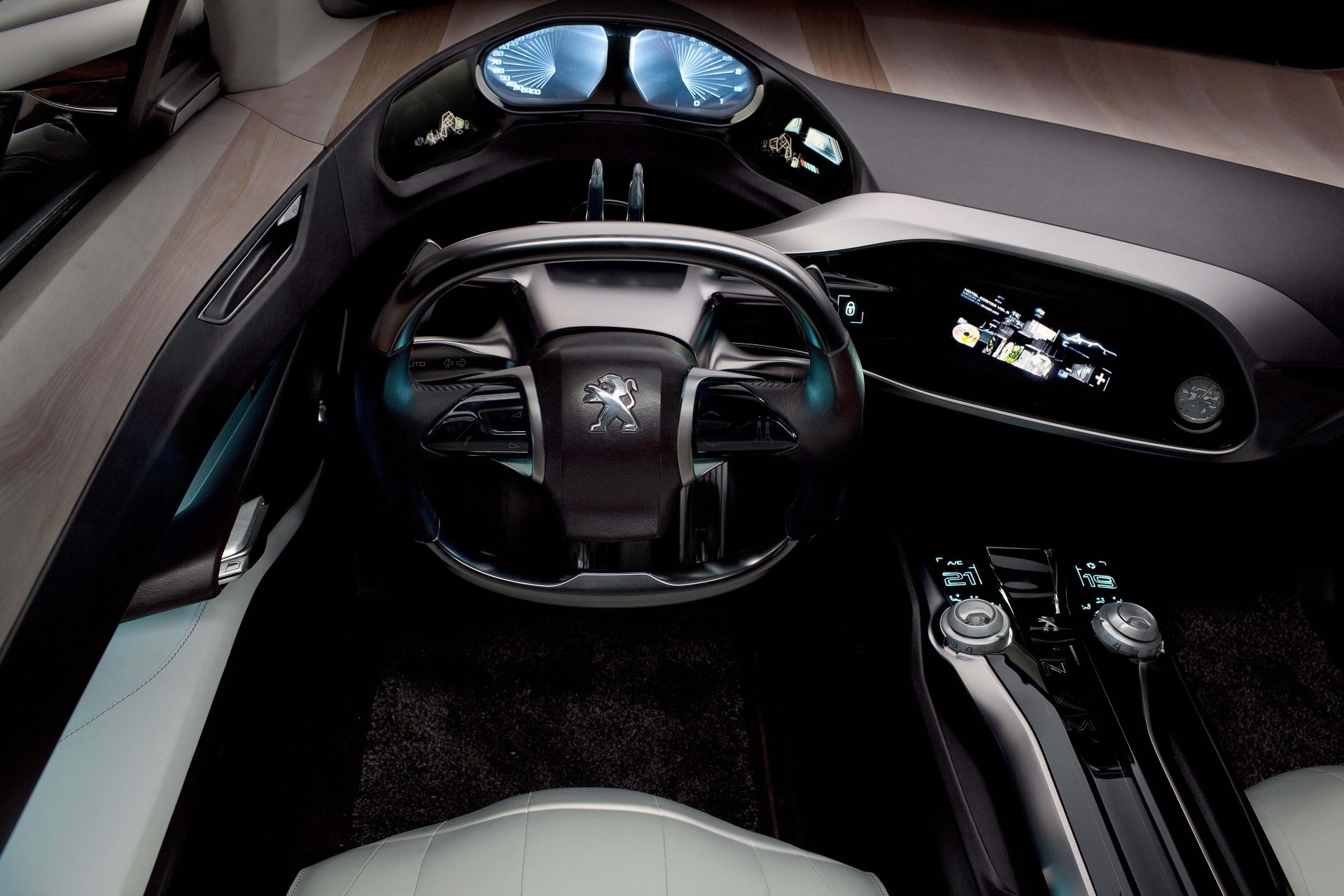 Peugeot i-Cockpit'in 10 yıllık hikayesi