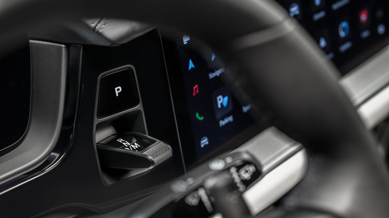 Porsche Cayenne’in yeni kokpiti