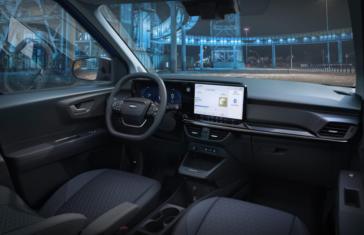 Ford Pro Yeni E-Transit Courier’i tanıttı