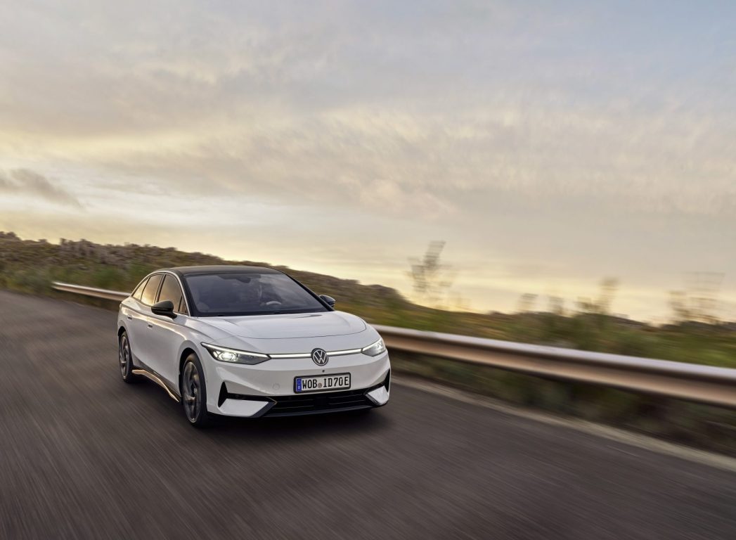 Volkswagen ID.7 resmi fotoğraflarıyla tanıtıldı