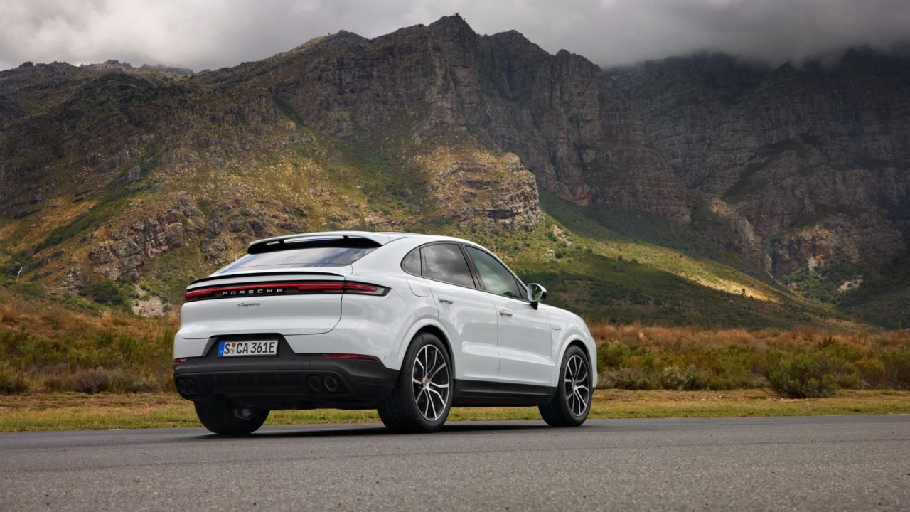 Yeni Porsche Cayenne daha fazla lüks, daha fazla performans sunuyor