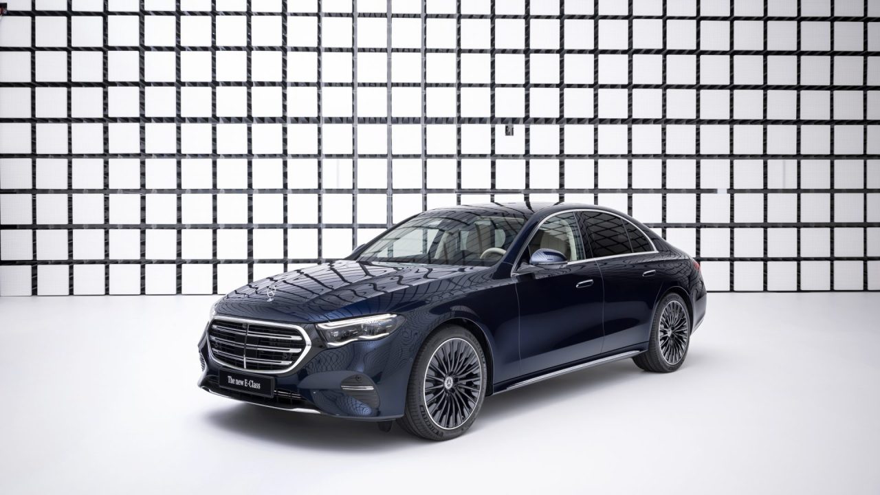 Yeni Mercedes E-Serisi 2024 tüm yenilikleriyle karşınızda!