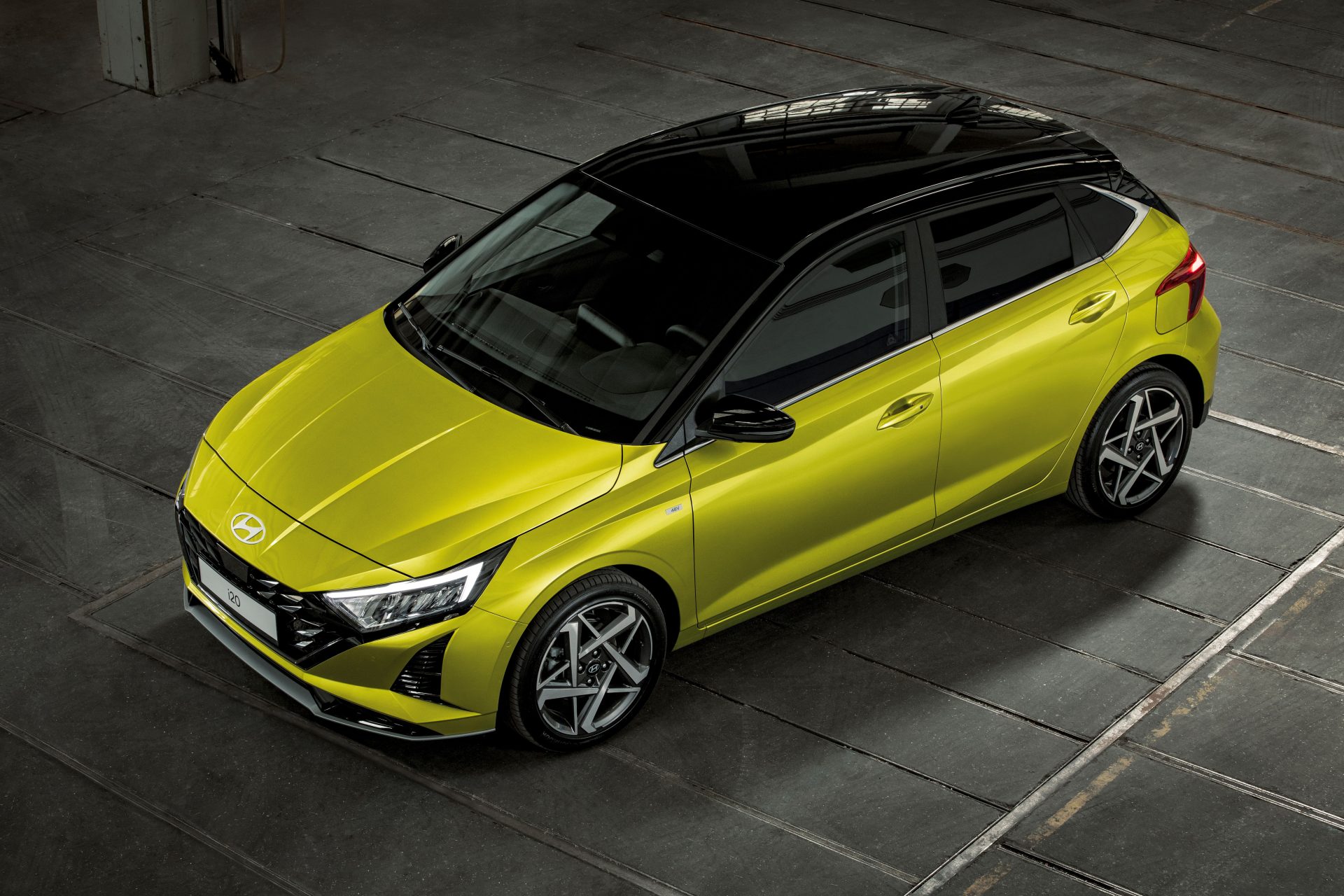 Hyundai i20, yenilenen ön ve arka görüntüsüyle tanıtıldı