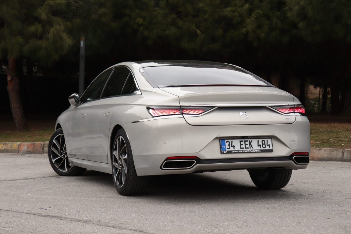 DS 9 OPÉRA PureTech 225 Test Sürüşü