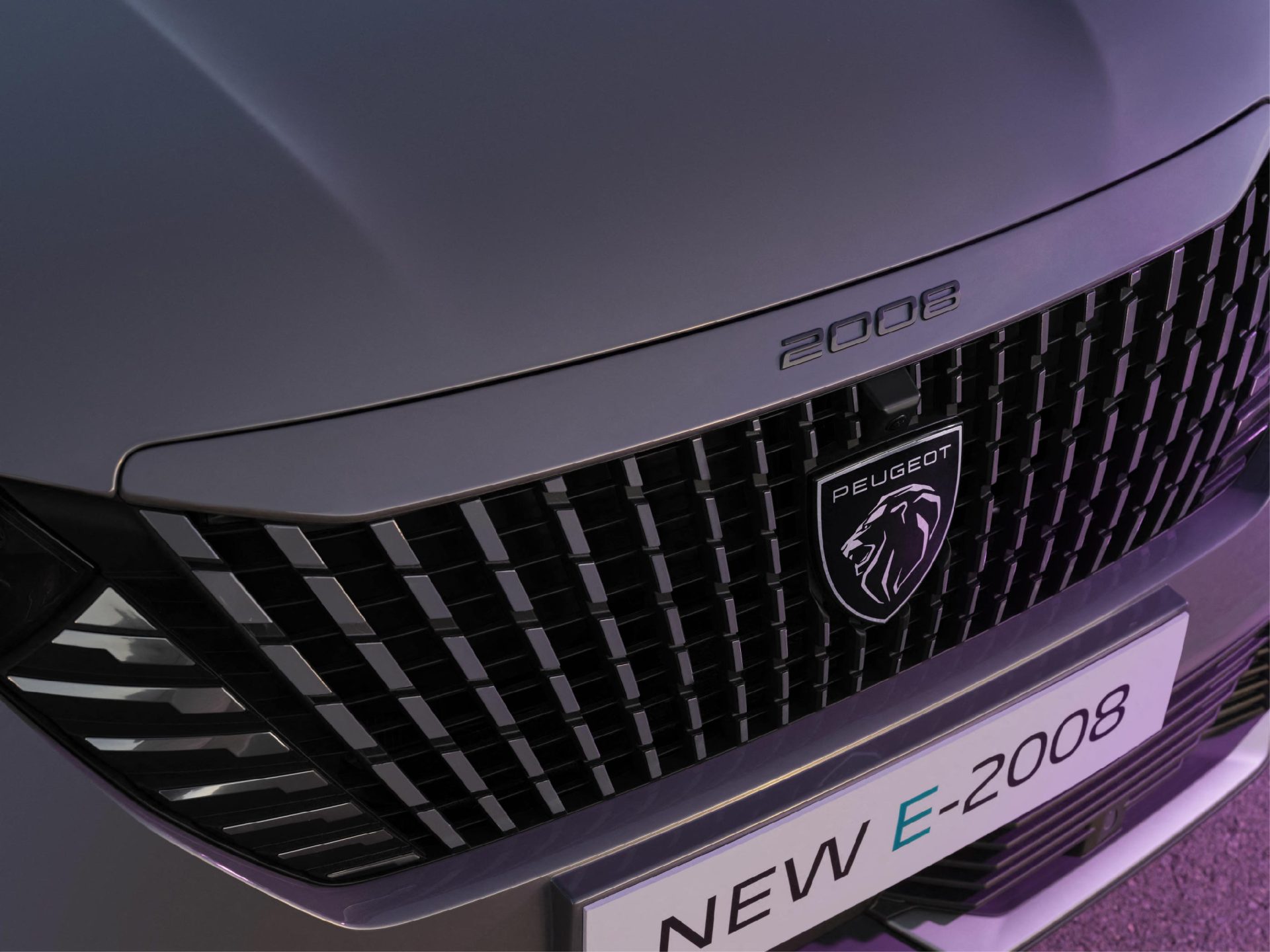Yeni Peugeot 2008, elektrikli ile 406 km menzil sunuyor
