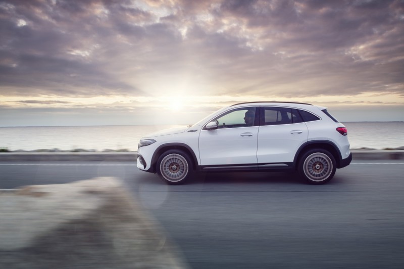 Mercedes elektrikli SUV modelleri EQA 250+ ve EQB 250+ Türkiye’de