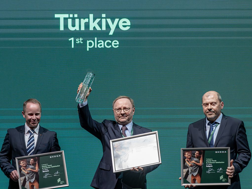 Yüce Auto Yılın Distribütörü ödülünü kazandı