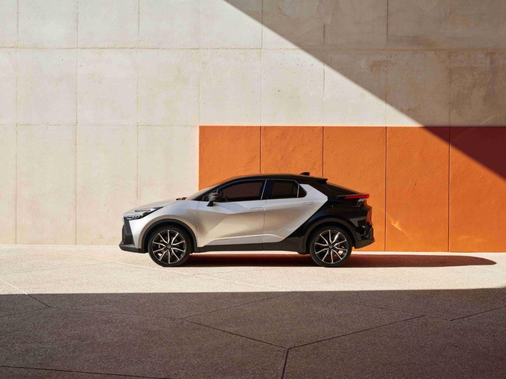 Yeni Toyota C-HR yıl sonunda geliyor
