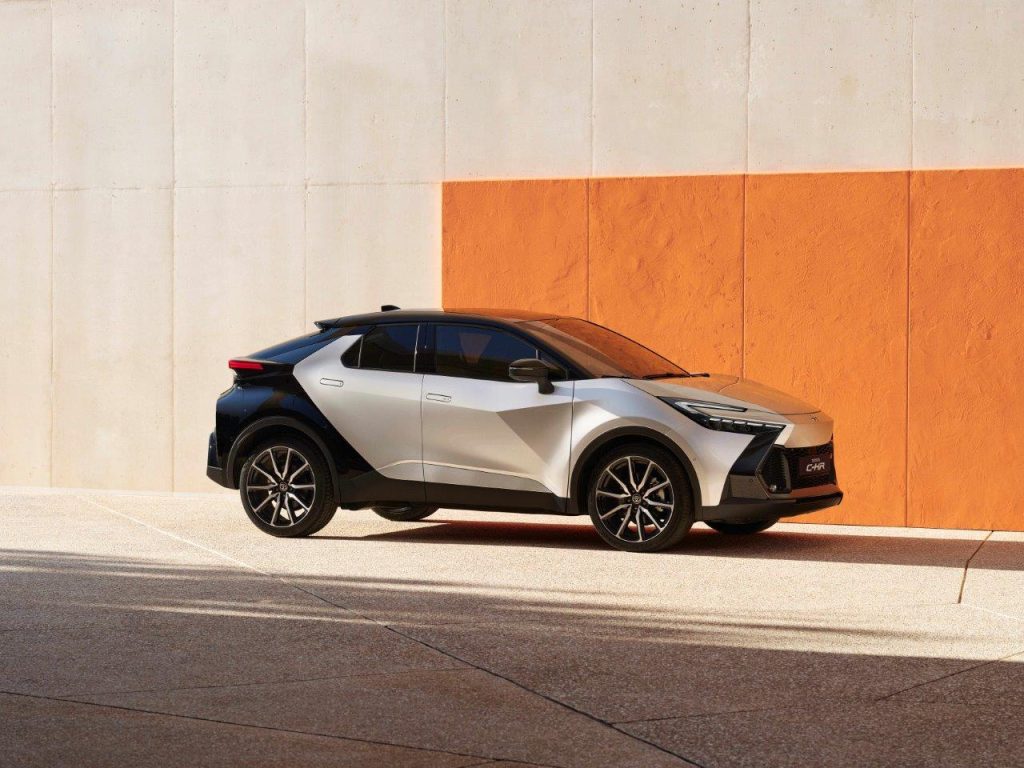 Yeni Toyota C-HR yıl sonunda geliyor