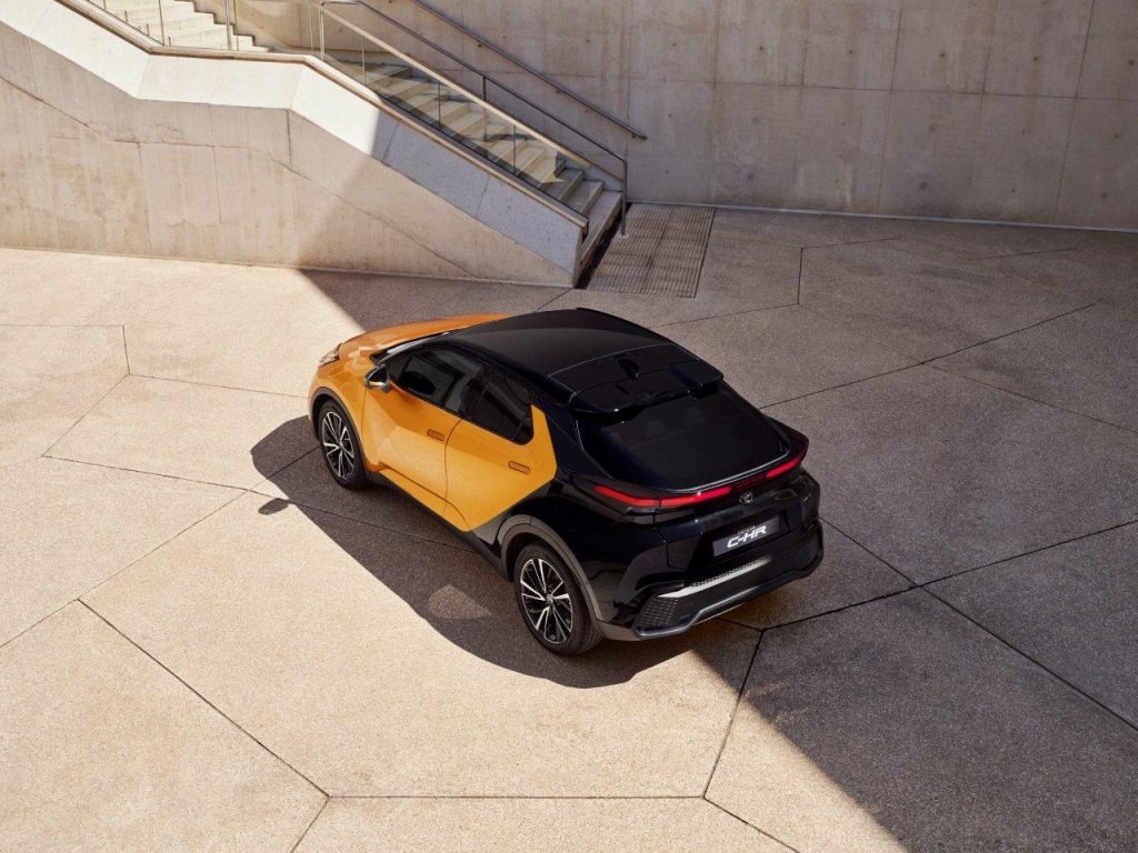 Yeni Toyota C-HR yıl sonunda geliyor