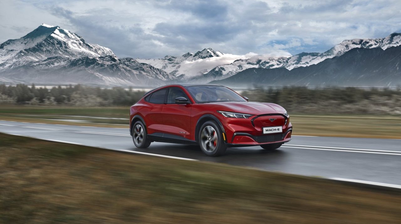 Ford Mustang Mach-E satışa sunuldu. Fiyatı ne kadar?