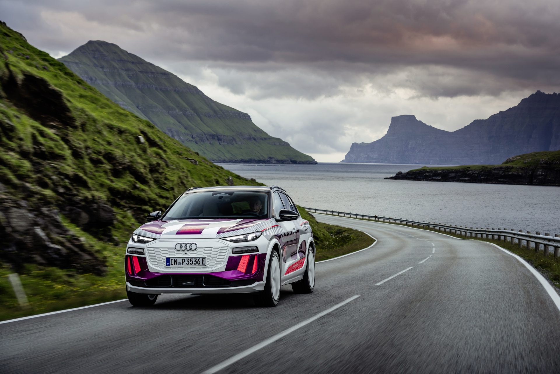 Audi, PPE platformundaki ilk modeli olan Q6 e-tron’u tanıttı