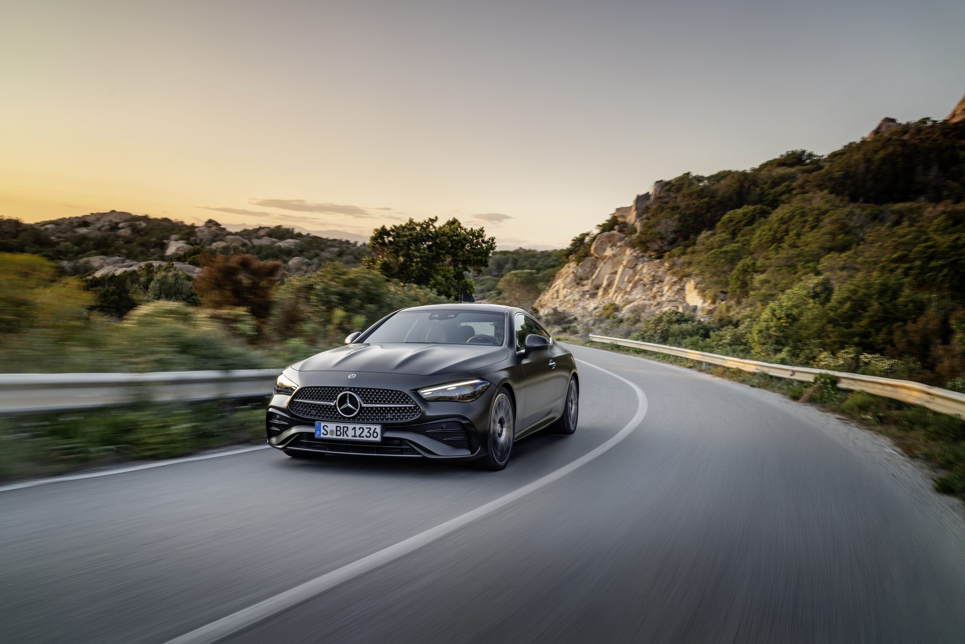 Mercedes CLE tanıtıldı. Kasım ayında Avrupa'da satışa sunulacak