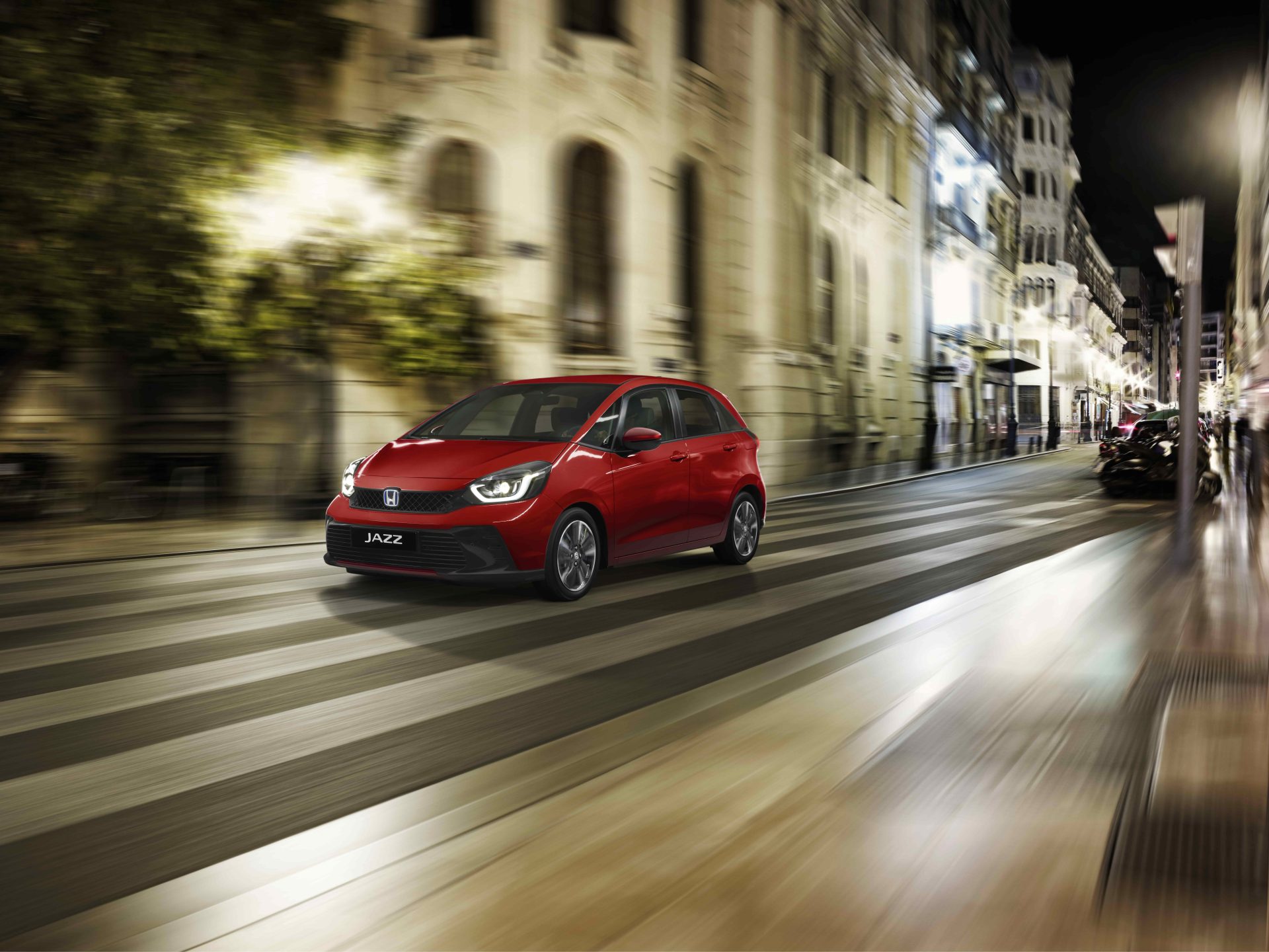Honda Jazz Hibrit yenilendi